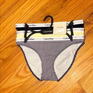 NWT Calvin Klein Bikini Briefs Pack of 3; Size Medium
